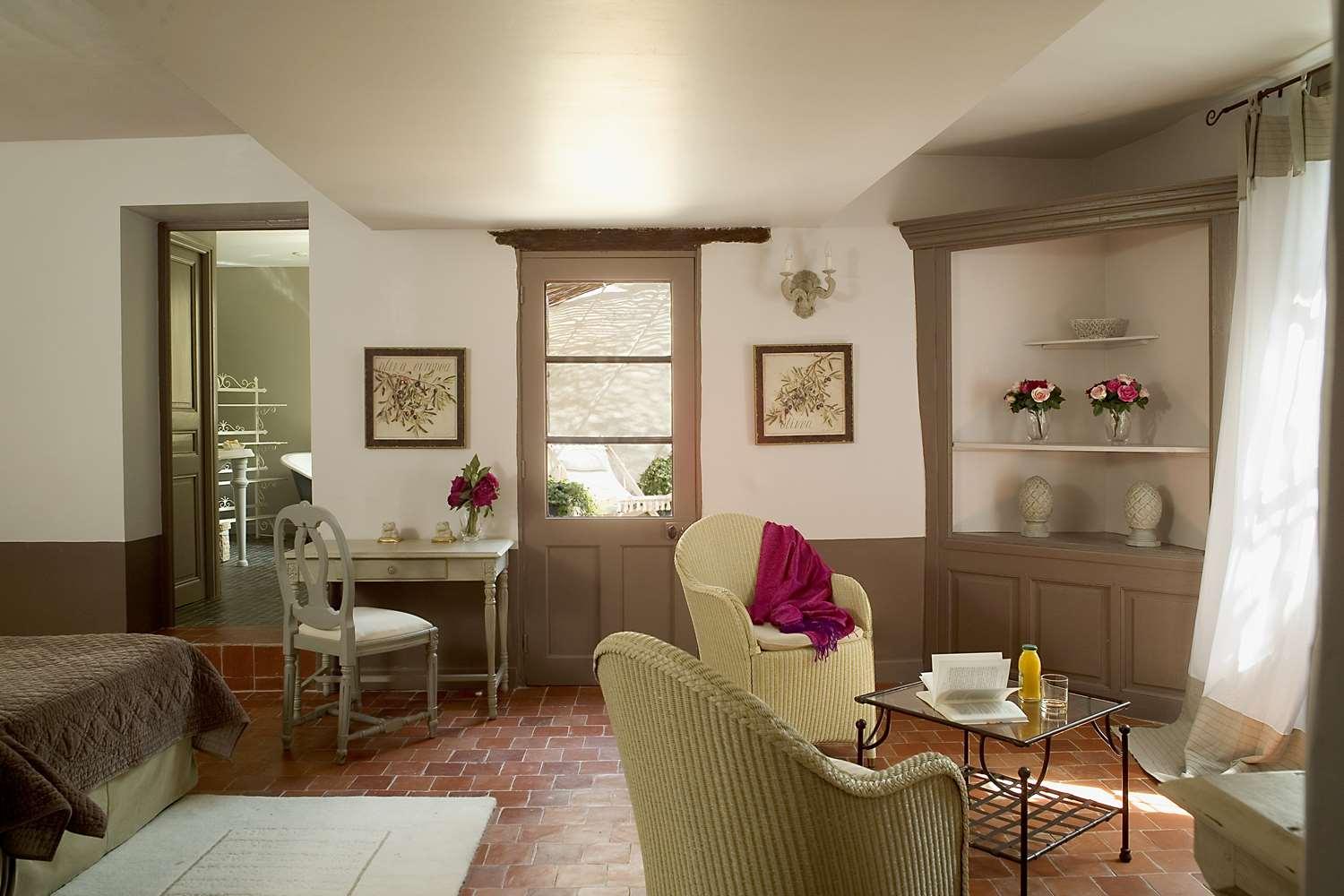 Chateau De Mazan, Bw Premier Collection By Western Mazan