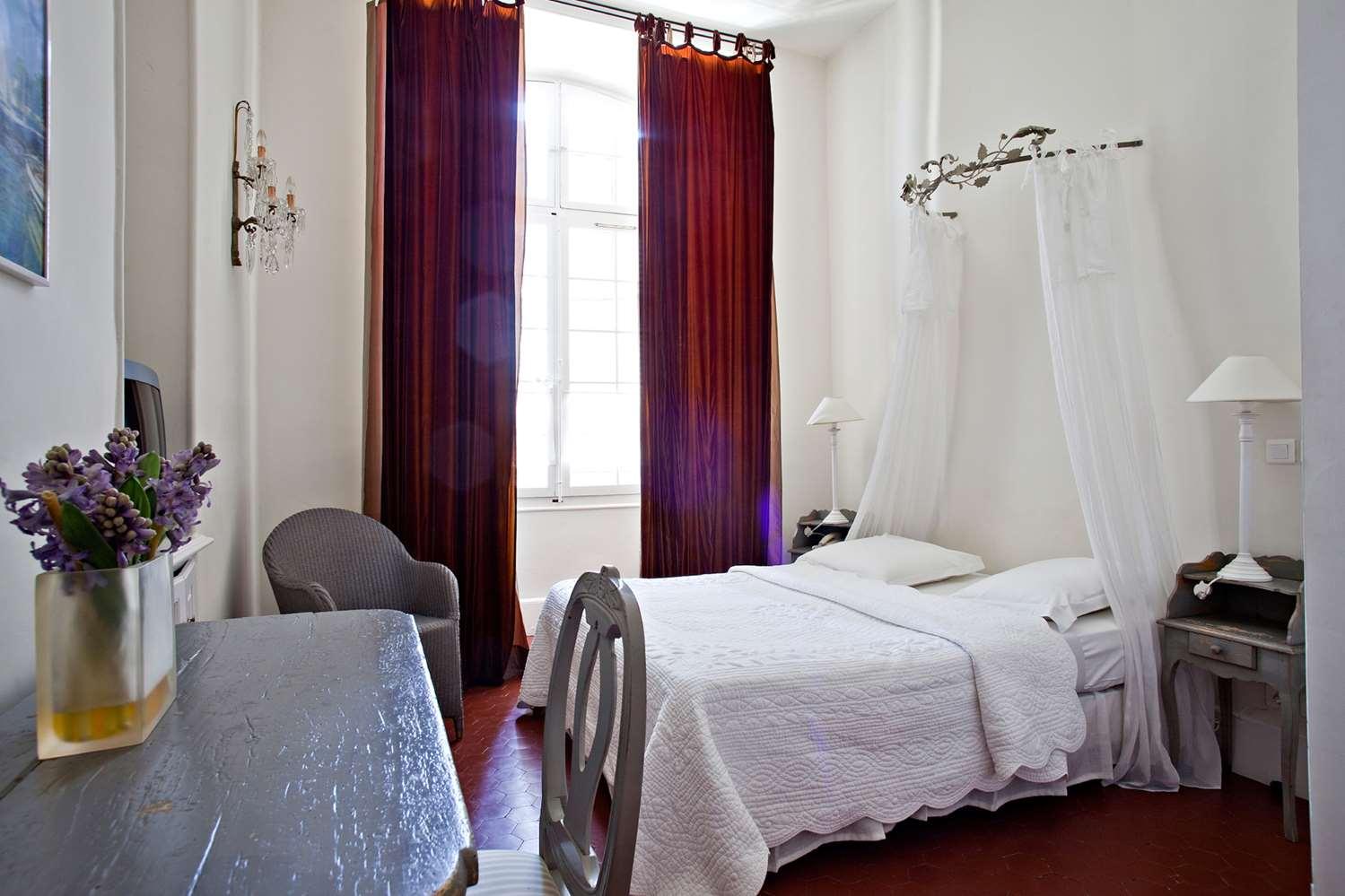 Chateau De Mazan, Bw Premier Collection By Western Mazan